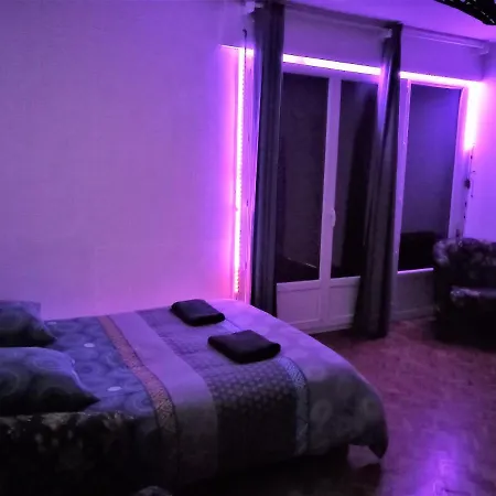 Entier A 2 Minutes Du Centre Apartment *