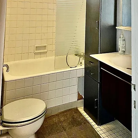 Entier A 2 Minutes Du Centre Apartment